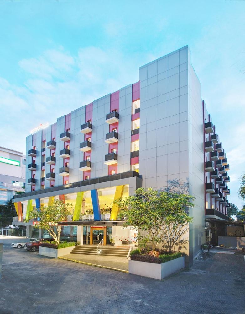 Amaris Hotel Padjajaran Bogor Exterior foto